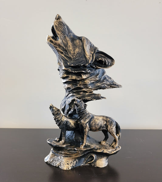 Wolf Pillar Decor