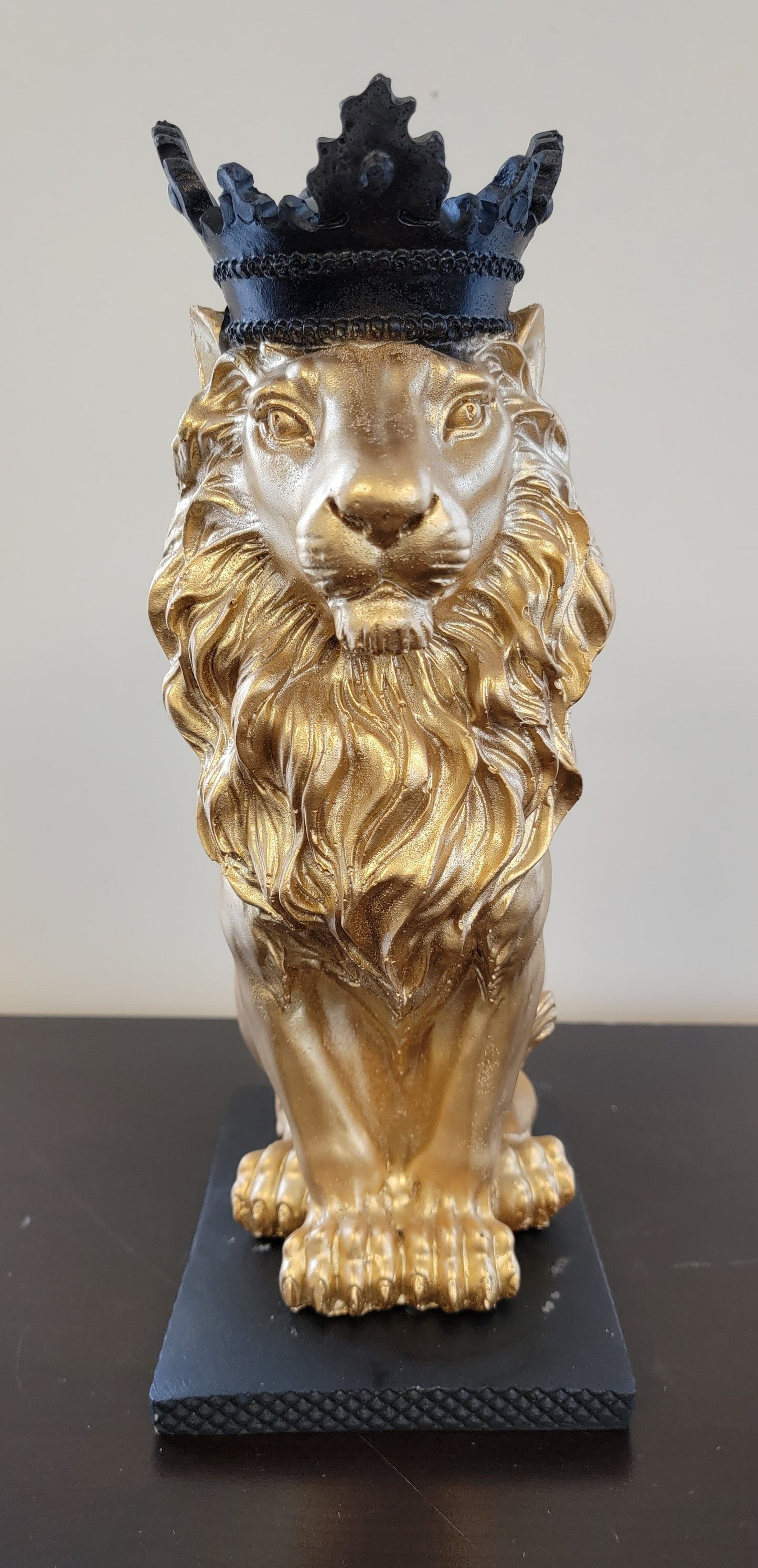 Lion Tabletop Sculpture Decor