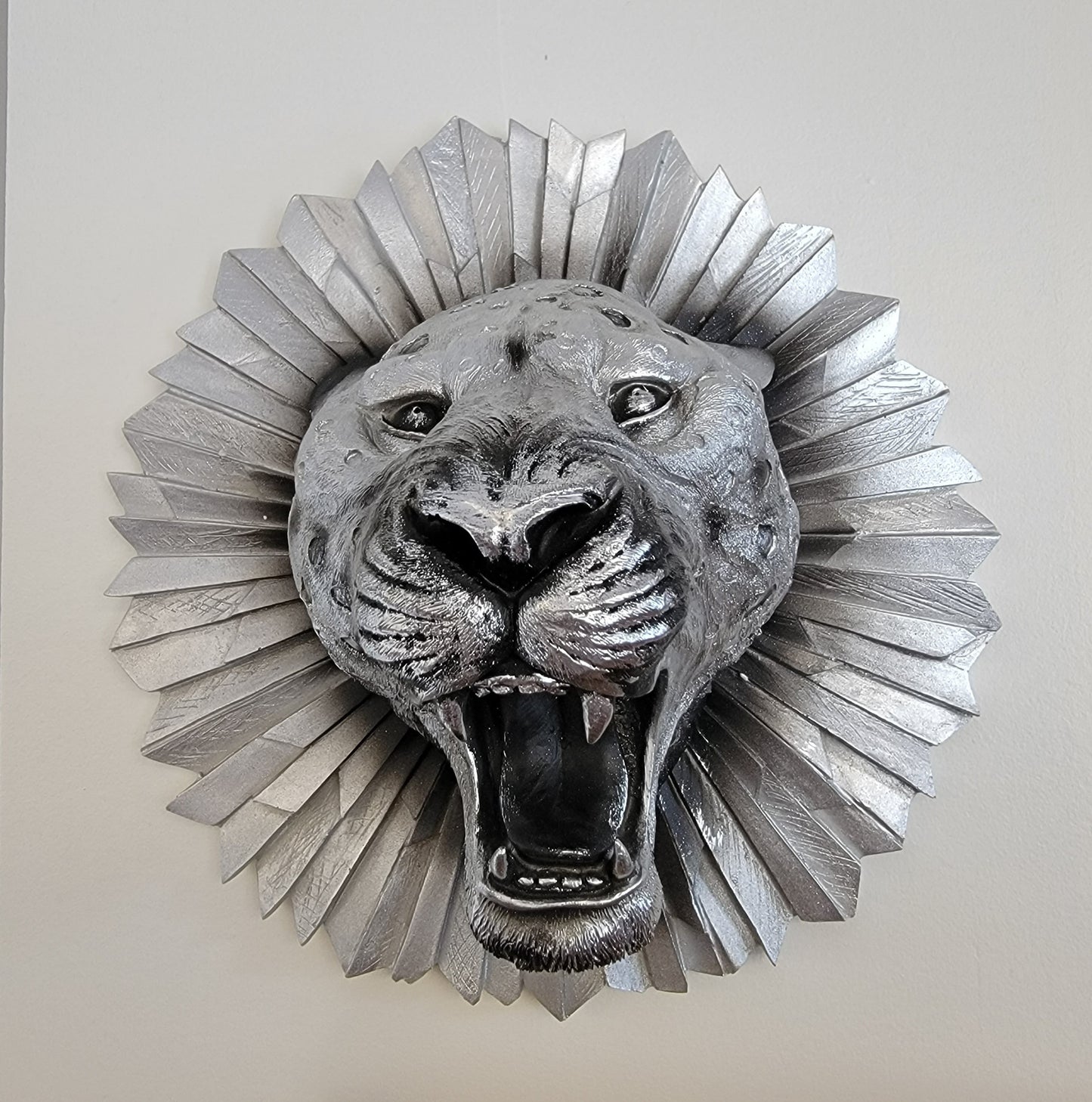 Accents Silver Wall Tiger