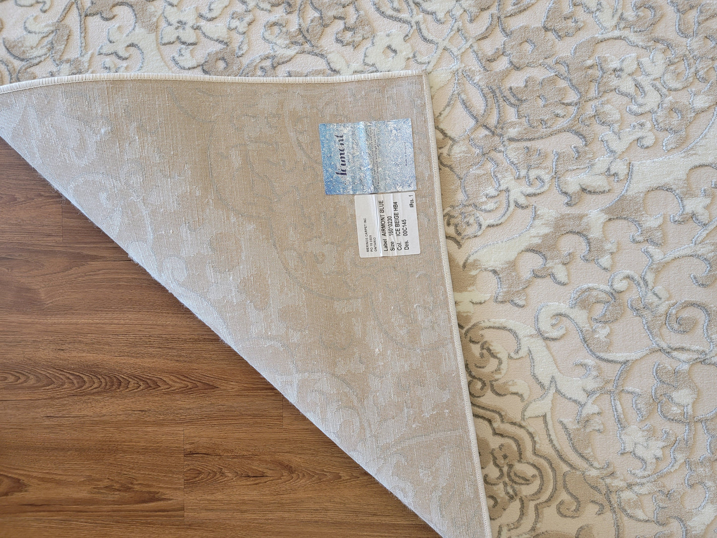 Airmont Modern Traditional Area Rug. Beige, White, and Silver