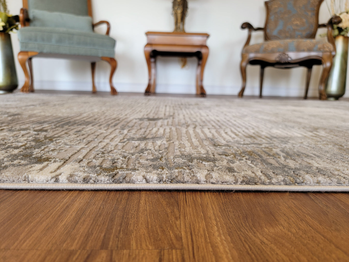 Armodies Abstract Area Rug. Ash Grey and Brown.