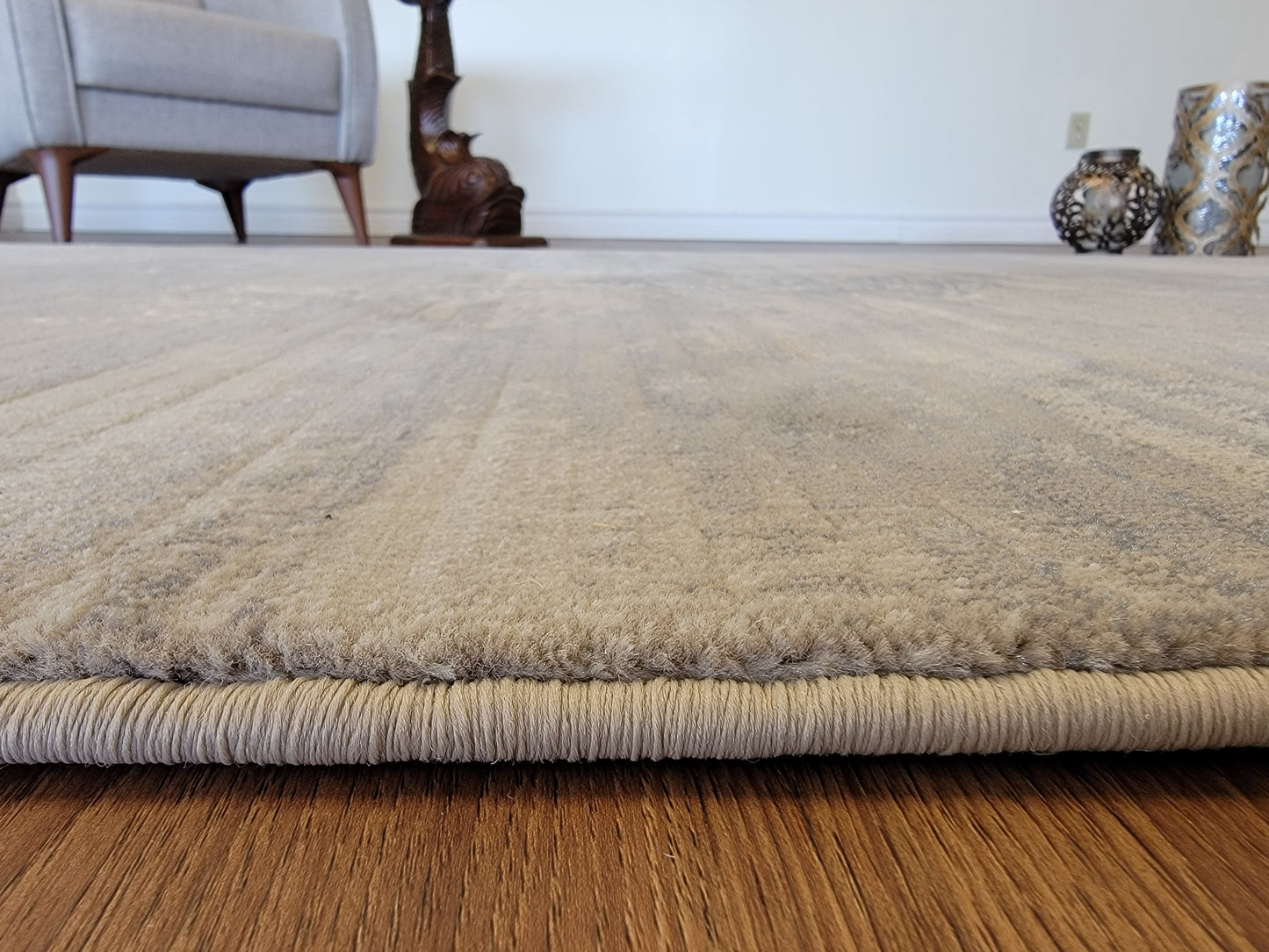 Baguette Modern Traditional Area Rug. Beige, Platinum, and Light Blue