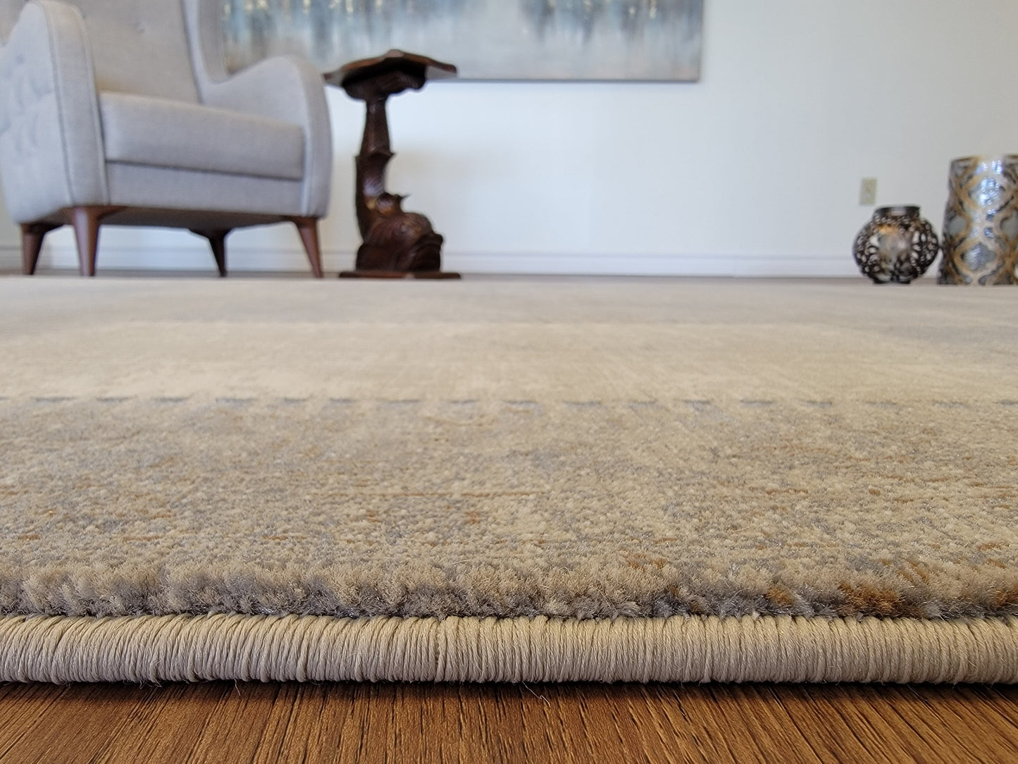 Baguette Modern Traditional Area Rug. Beige and Gray