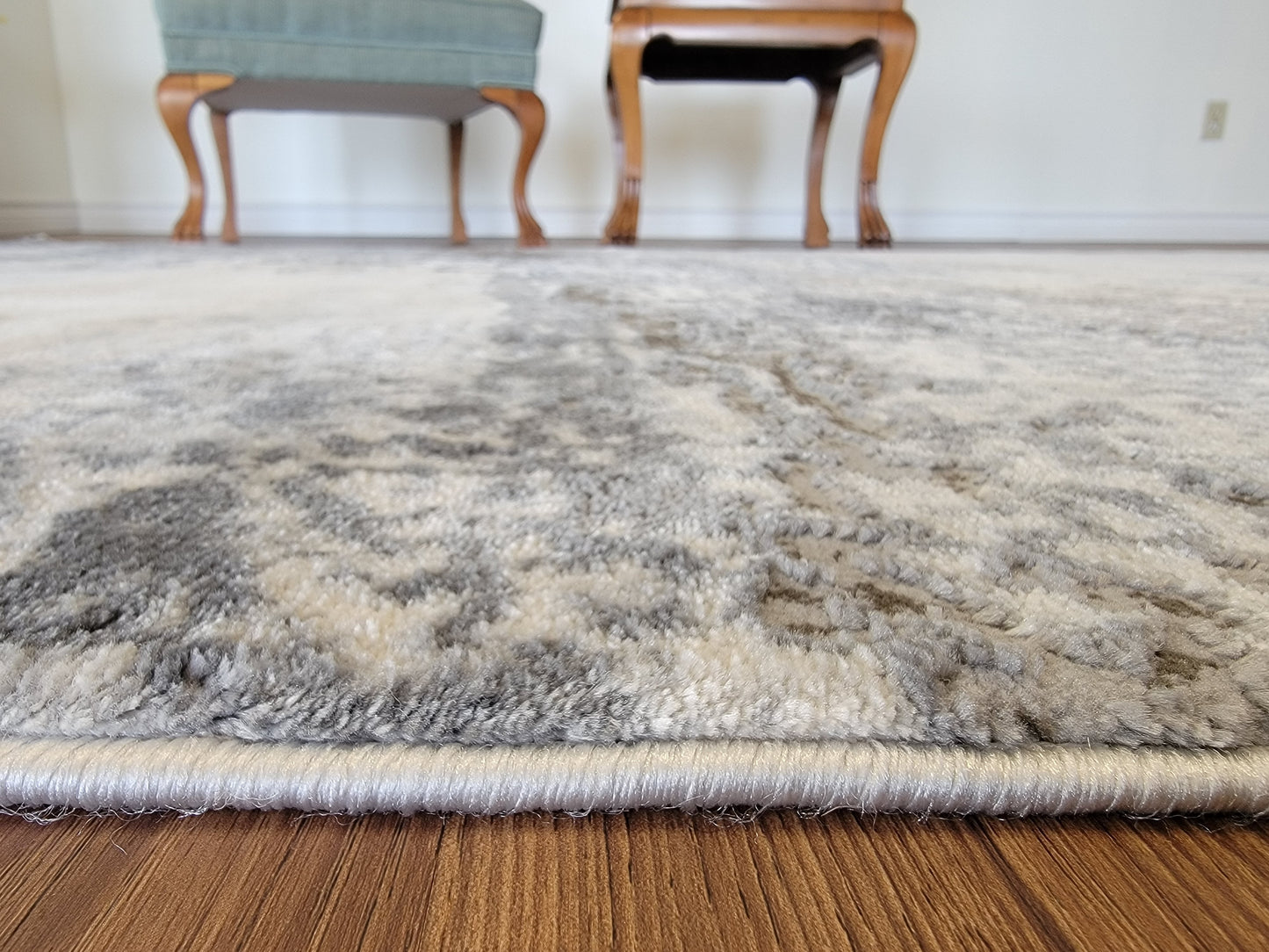 Cozy Abstract Area Rug. Cream, Light Blue, and Slate Gray